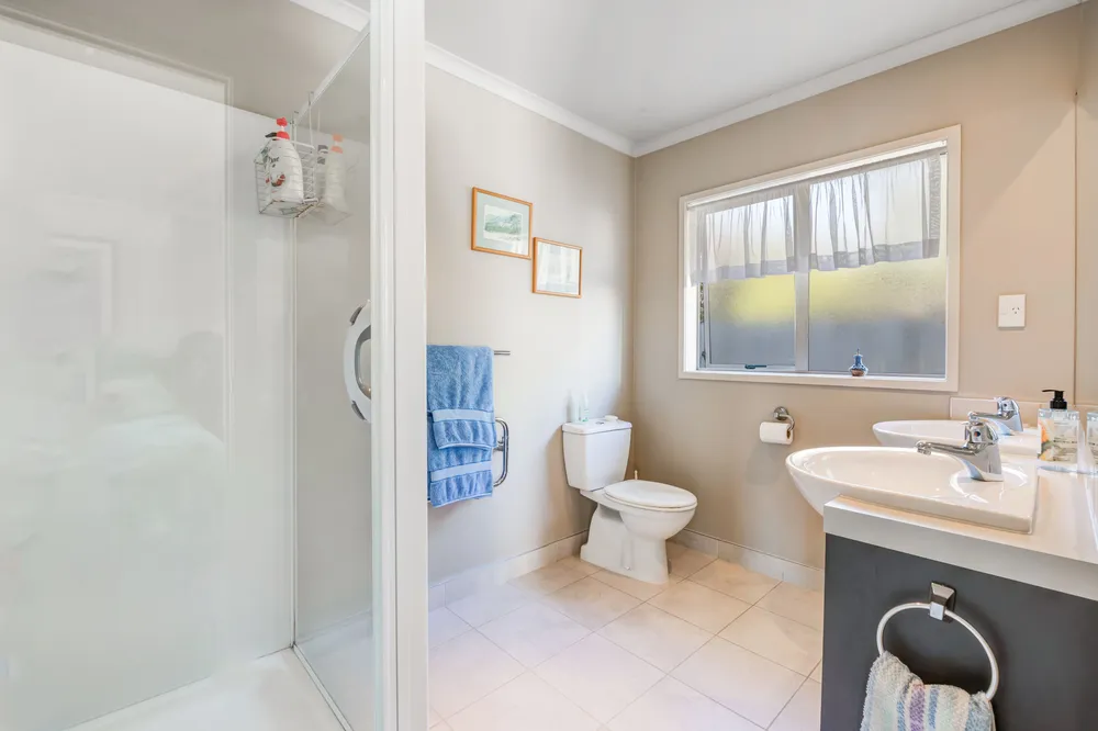 Photos of 44 Seamount Drive