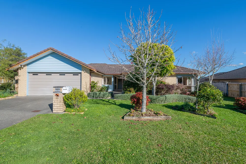 Photos of 44 Seamount Drive