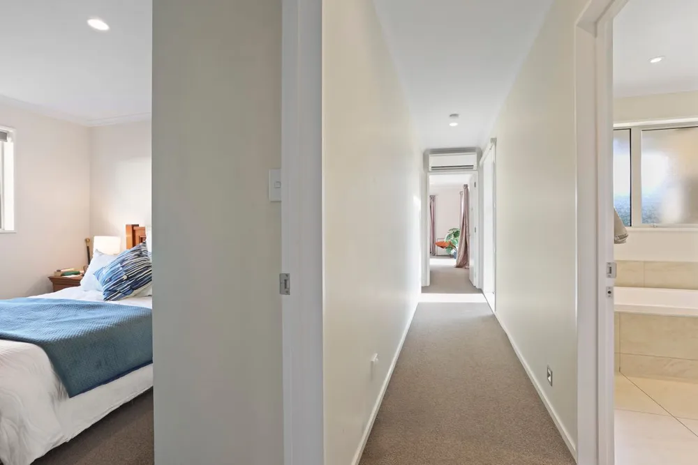 Photos of 33 Sequoia Way