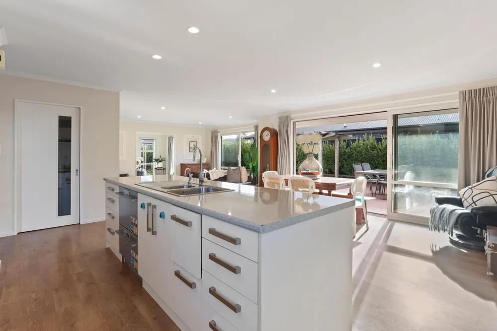 Photos of 33 Sequoia Way