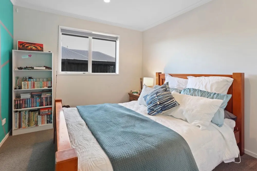 Photos of 33 Sequoia Way