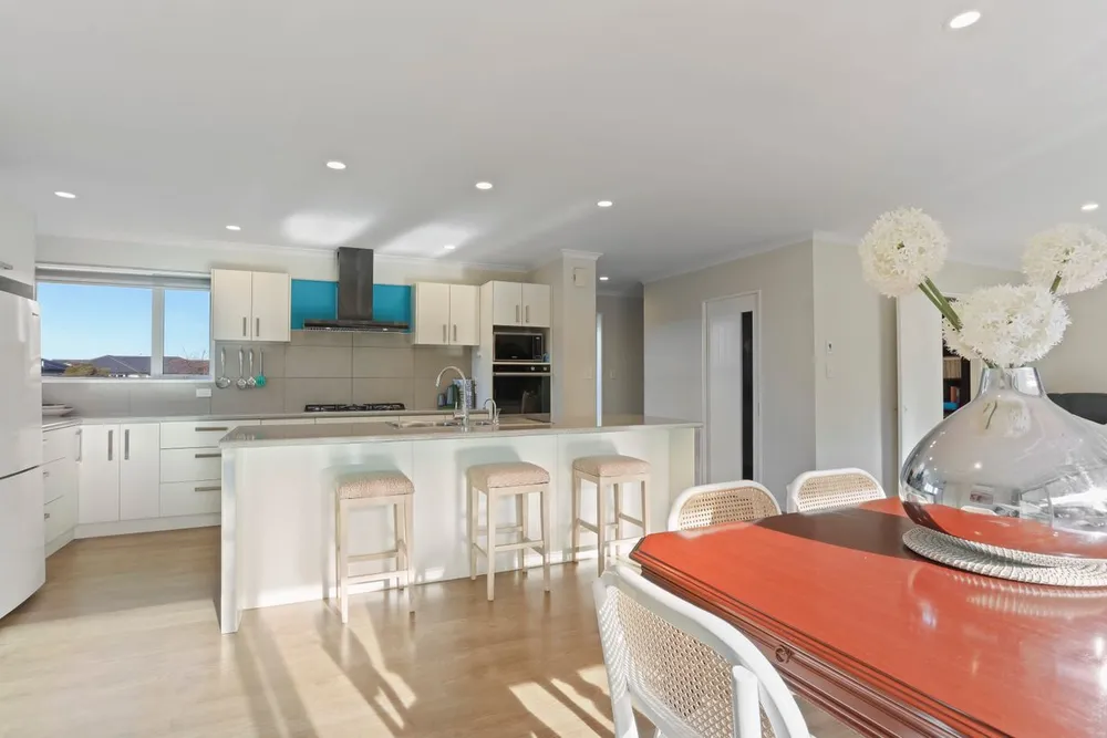 Photos of 33 Sequoia Way