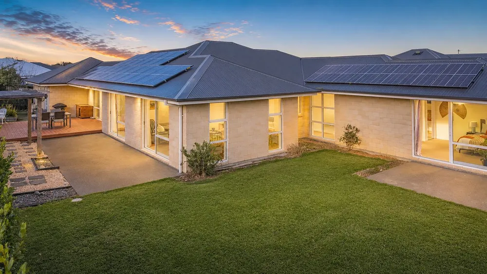 Photos of 33 Sequoia Way