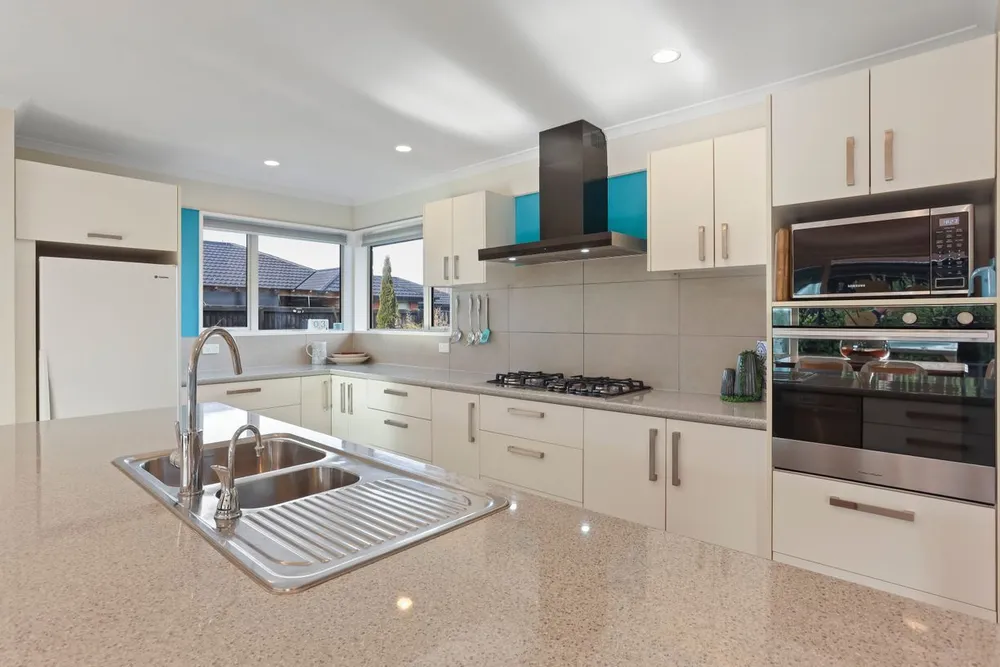 Photos of 33 Sequoia Way