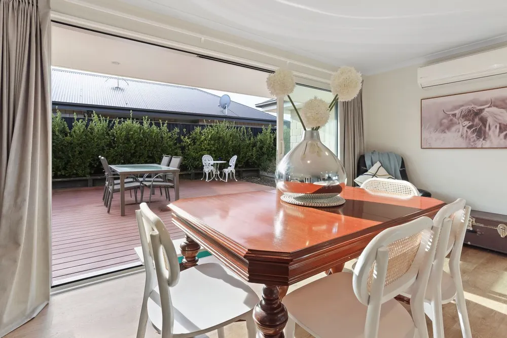 Photos of 33 Sequoia Way