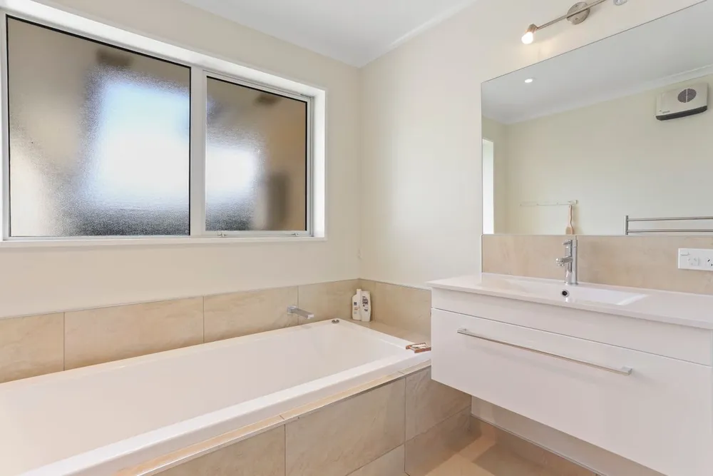 Photos of 33 Sequoia Way
