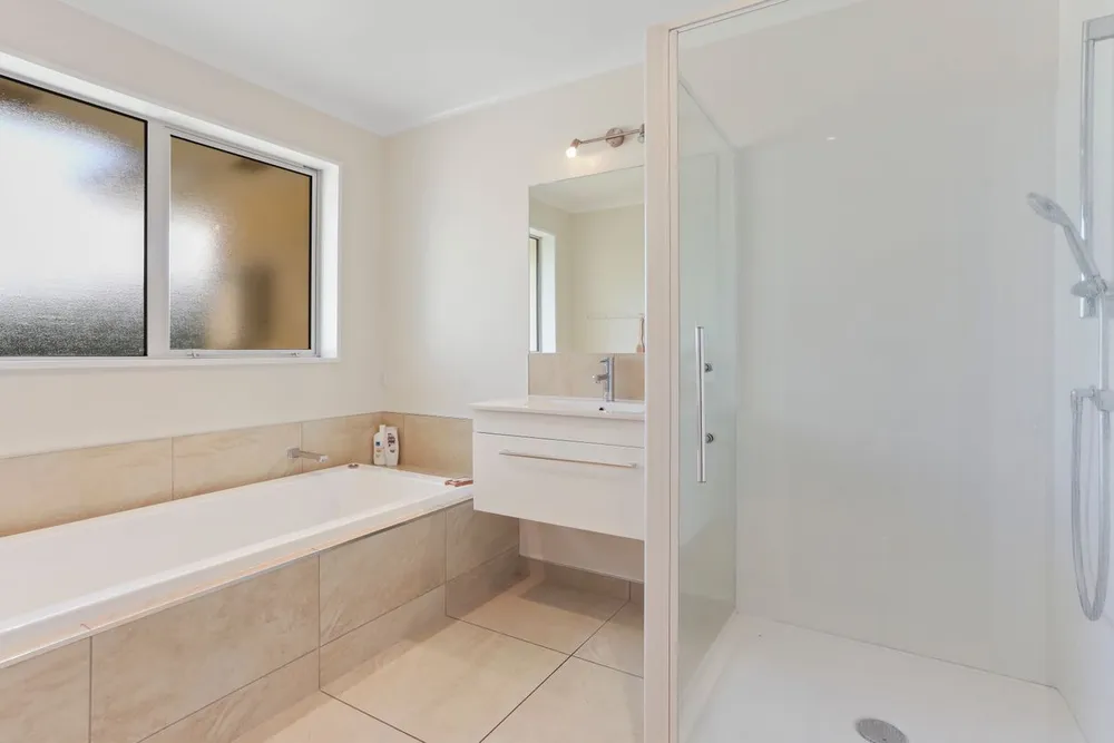 Photos of 33 Sequoia Way