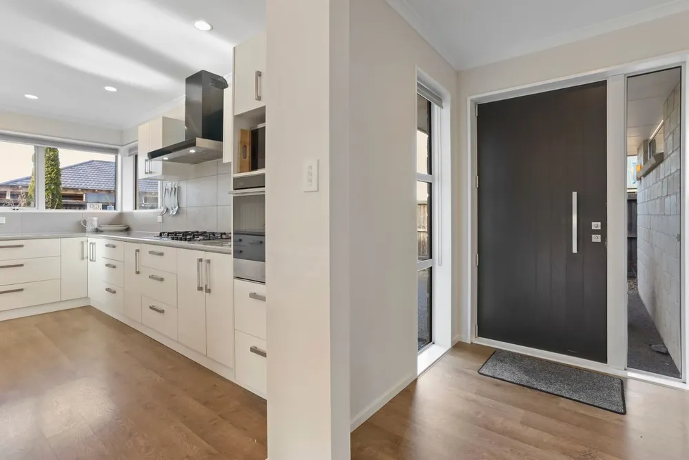 Photos of 33 Sequoia Way