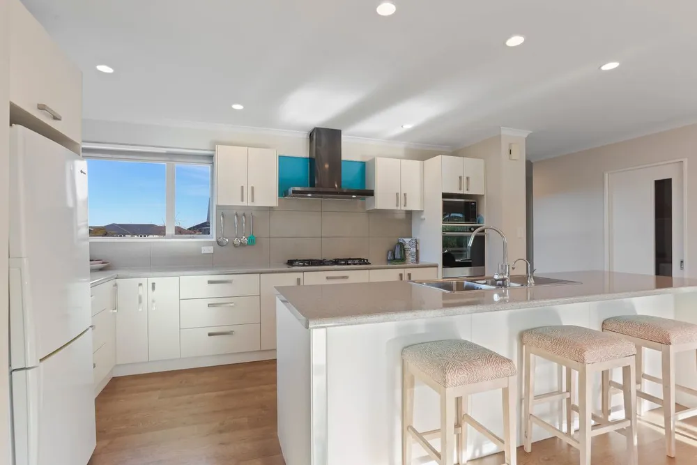 Photos of 33 Sequoia Way
