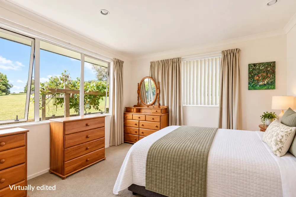 Photos of 34 Lochiel Place