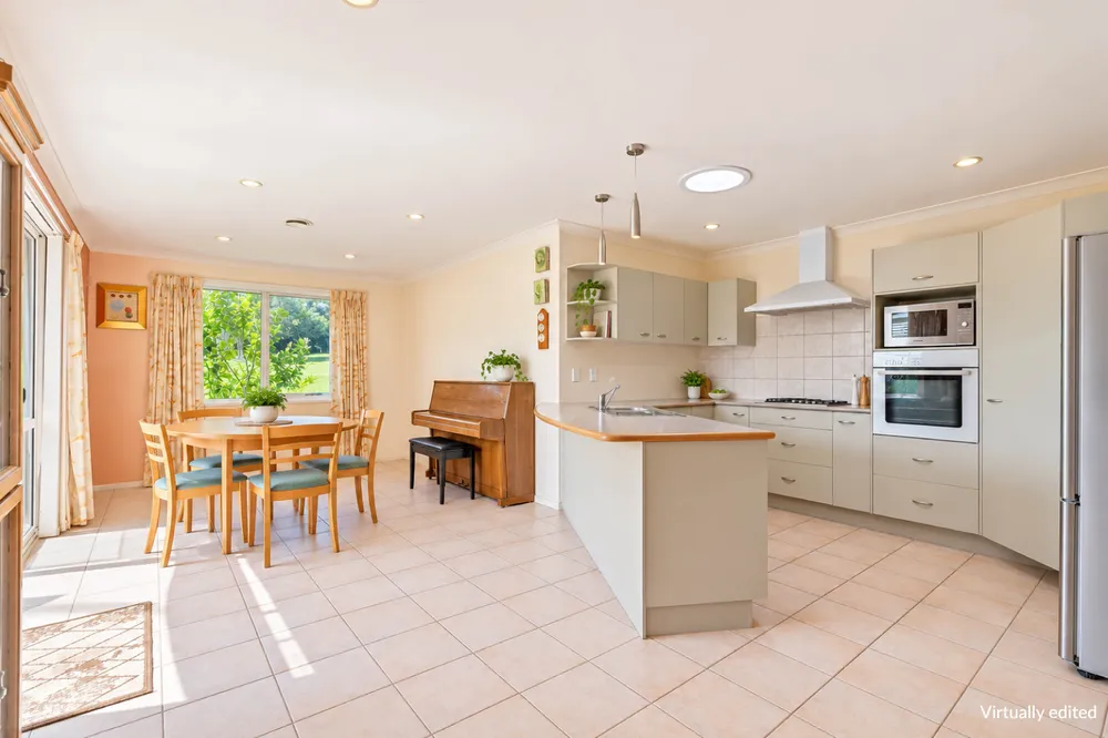Photos of 34 Lochiel Place