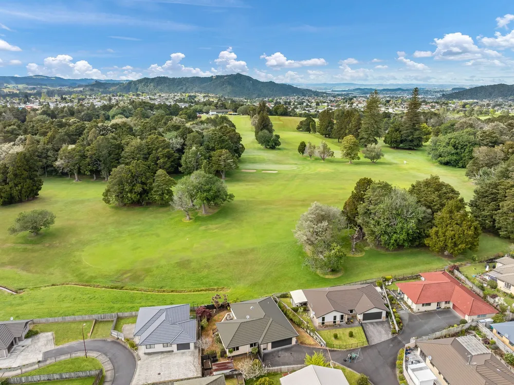 Photos of 34 Lochiel Place