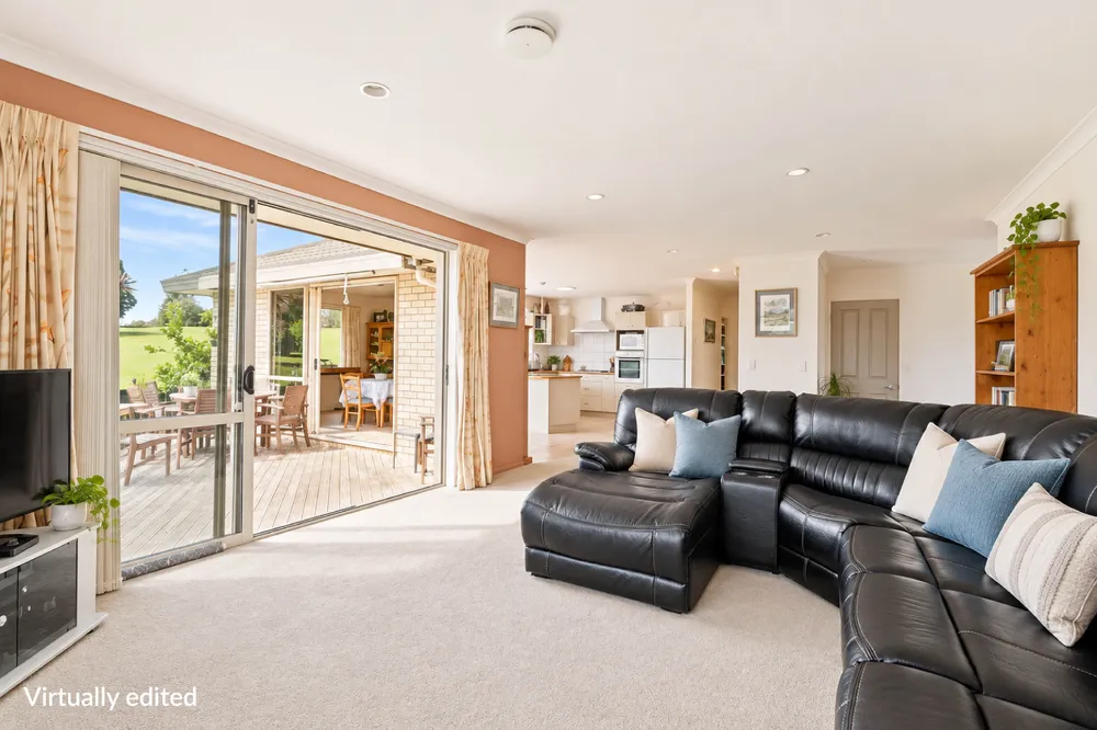 Photos of 34 Lochiel Place