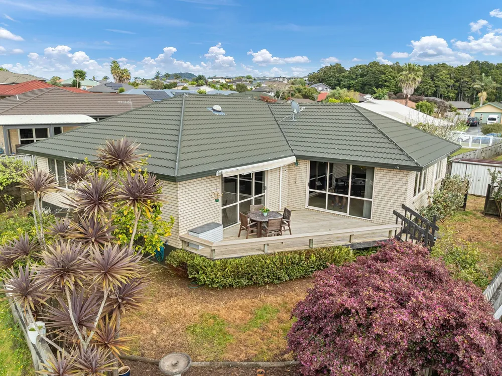 Photos of 34 Lochiel Place