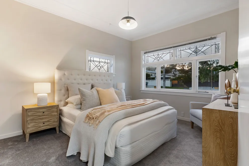Photos of 2 Aliford Avenue