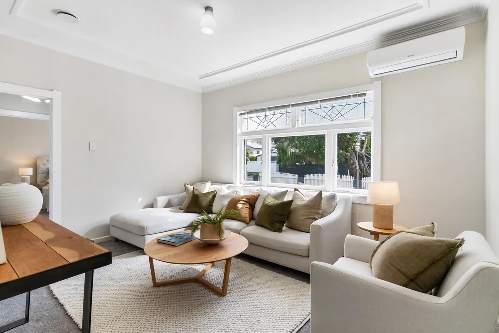 Photos of 2 Aliford Avenue