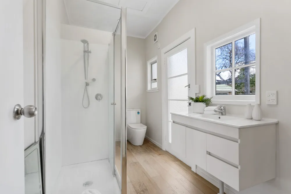 Photos of 2 Aliford Avenue