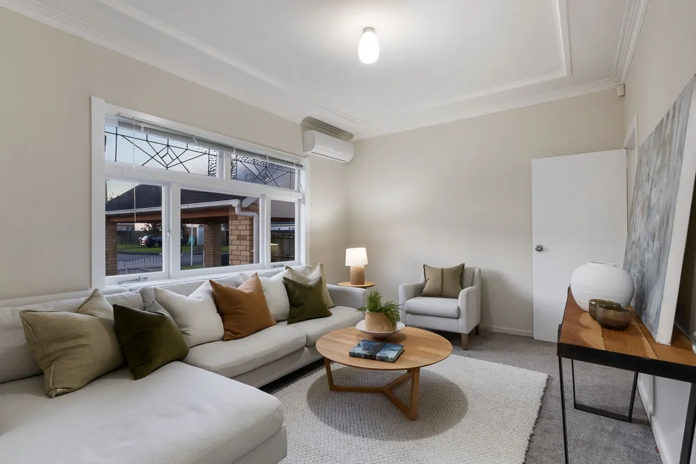 Photos of 2 Aliford Avenue