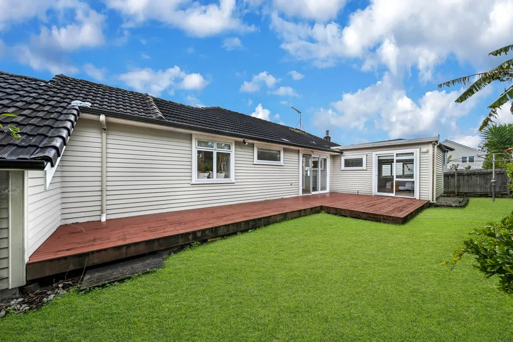 Photos of 60 Blockhouse Bay Road
