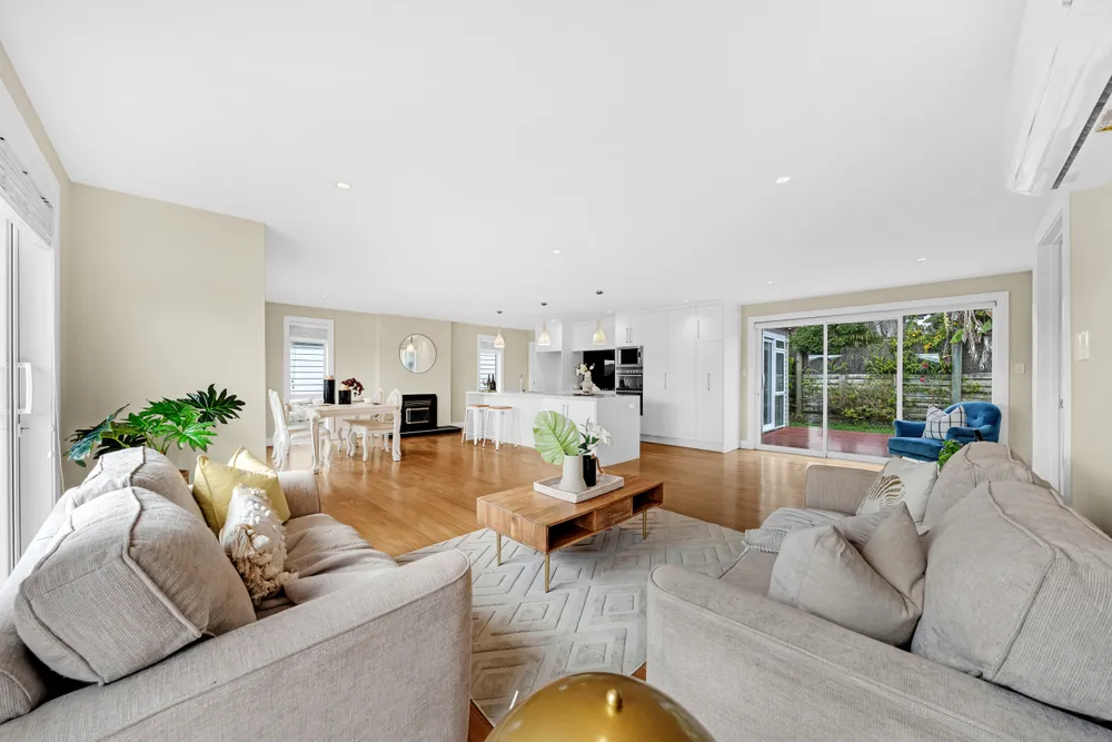 Photos of 60 Blockhouse Bay Road