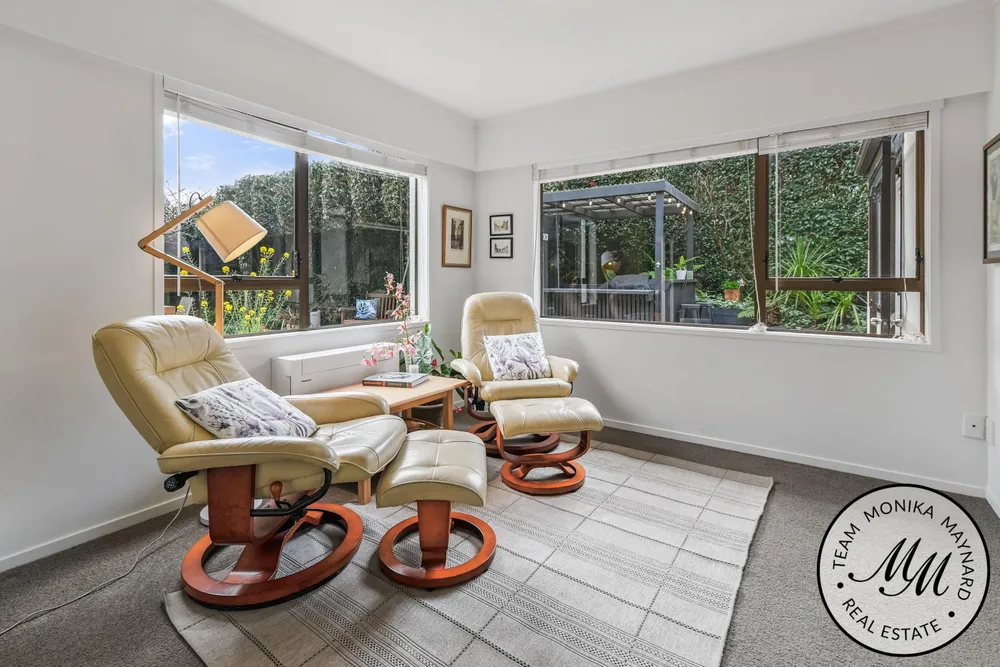 Photos of 10 Kingsclere Place