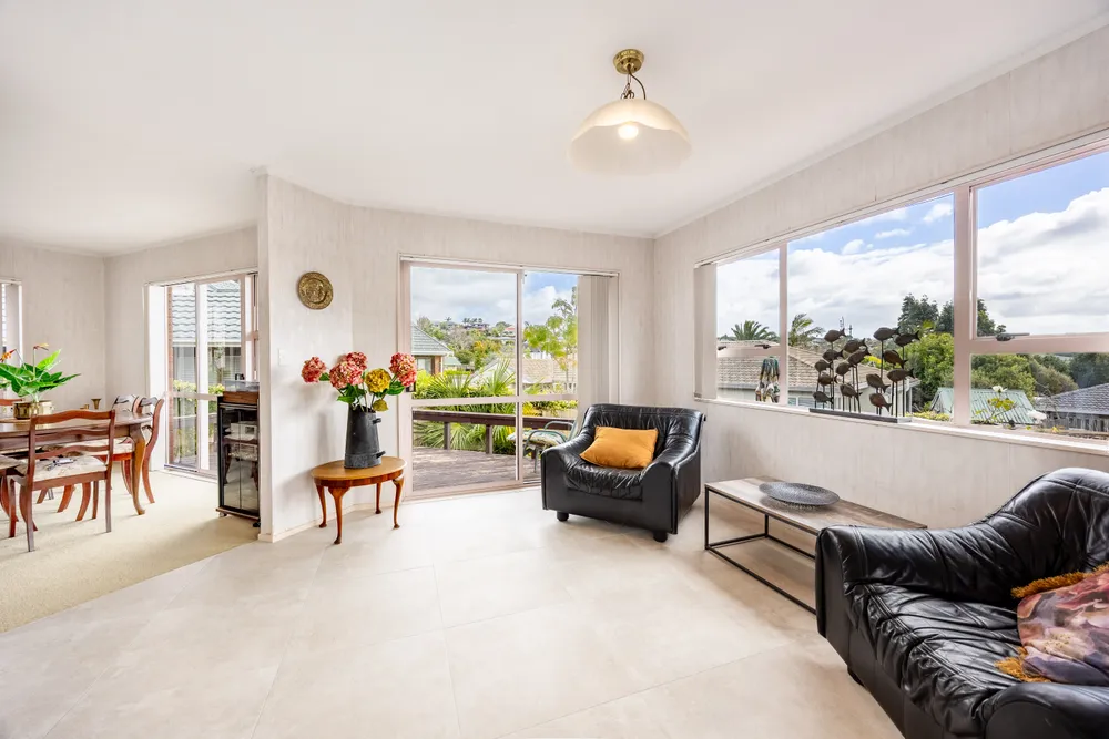 Photos of 12 Kerlin Crescent
