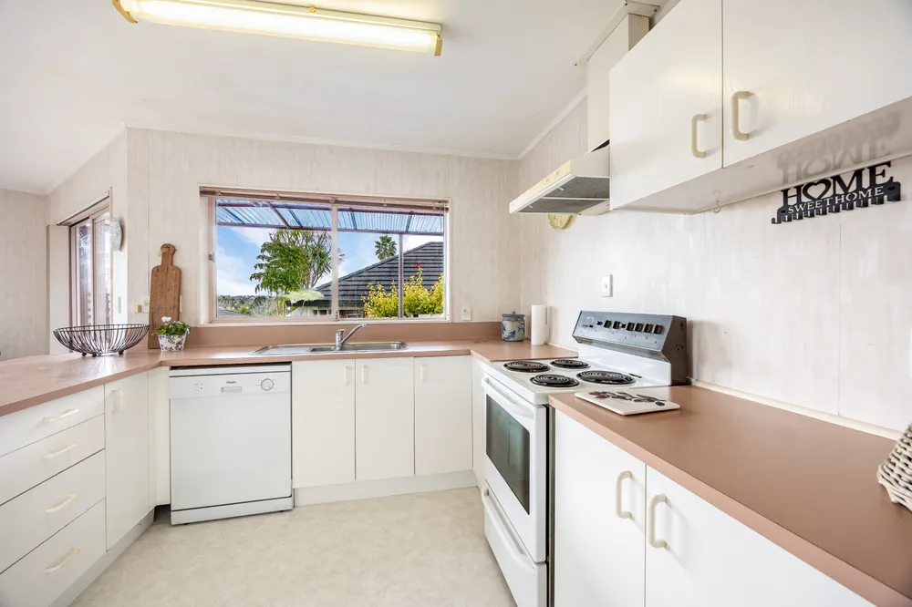 Photos of 12 Kerlin Crescent