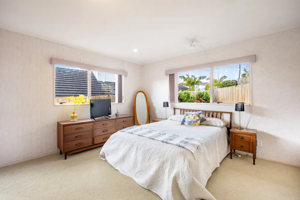 Photos of 12 Kerlin Crescent