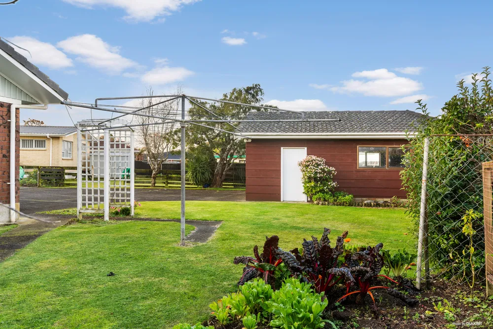 Photos of 6 Lionel Sharp Place