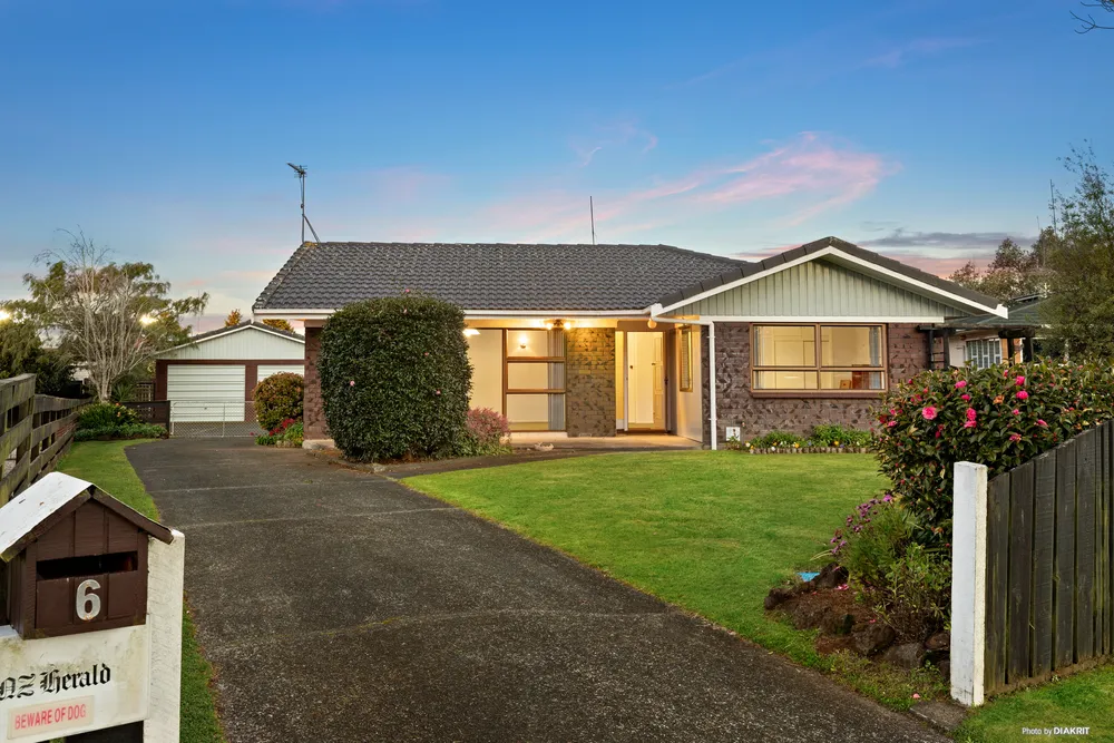 Photos of 6 Lionel Sharp Place