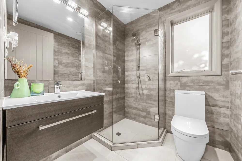 Photos of 4C Waiatarua Road