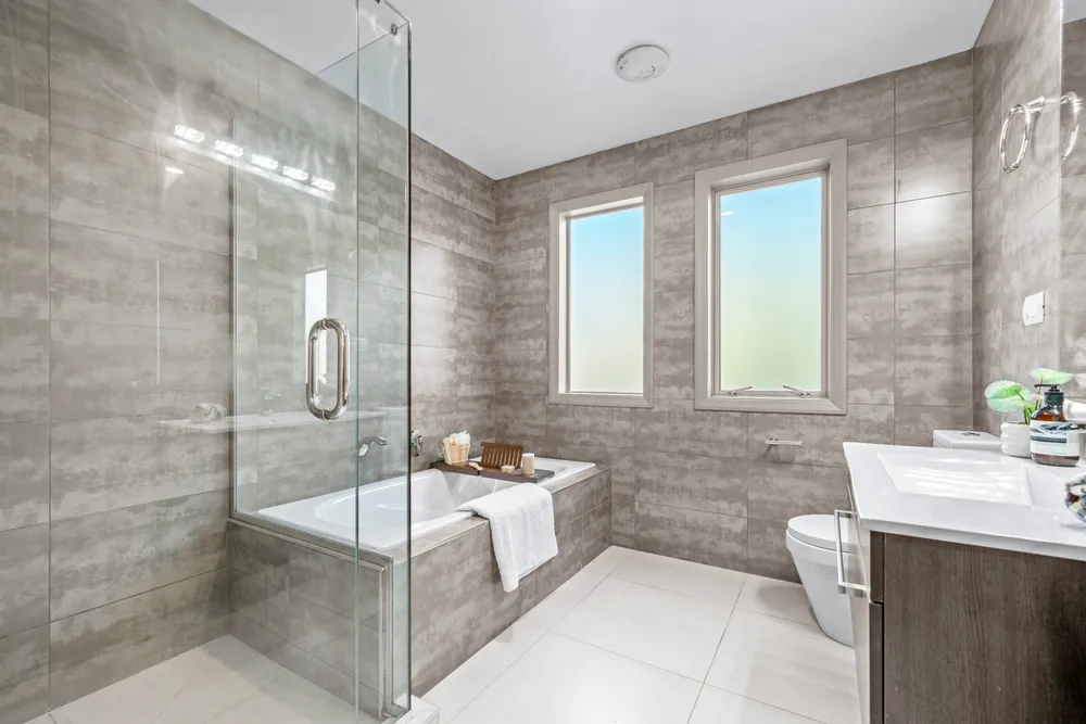 Photos of 4C Waiatarua Road