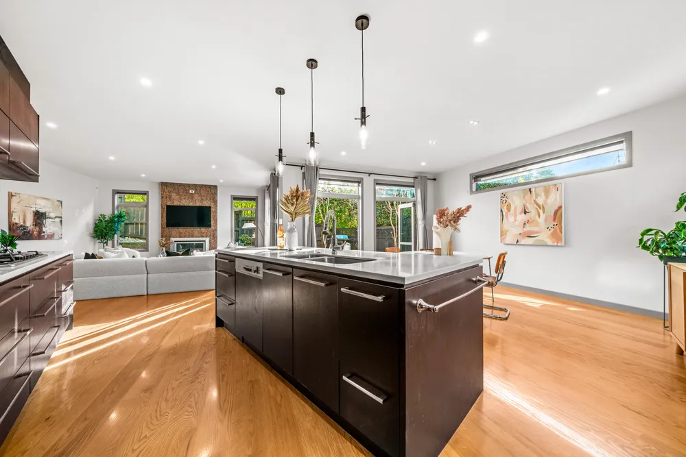Photos of 4C Waiatarua Road
