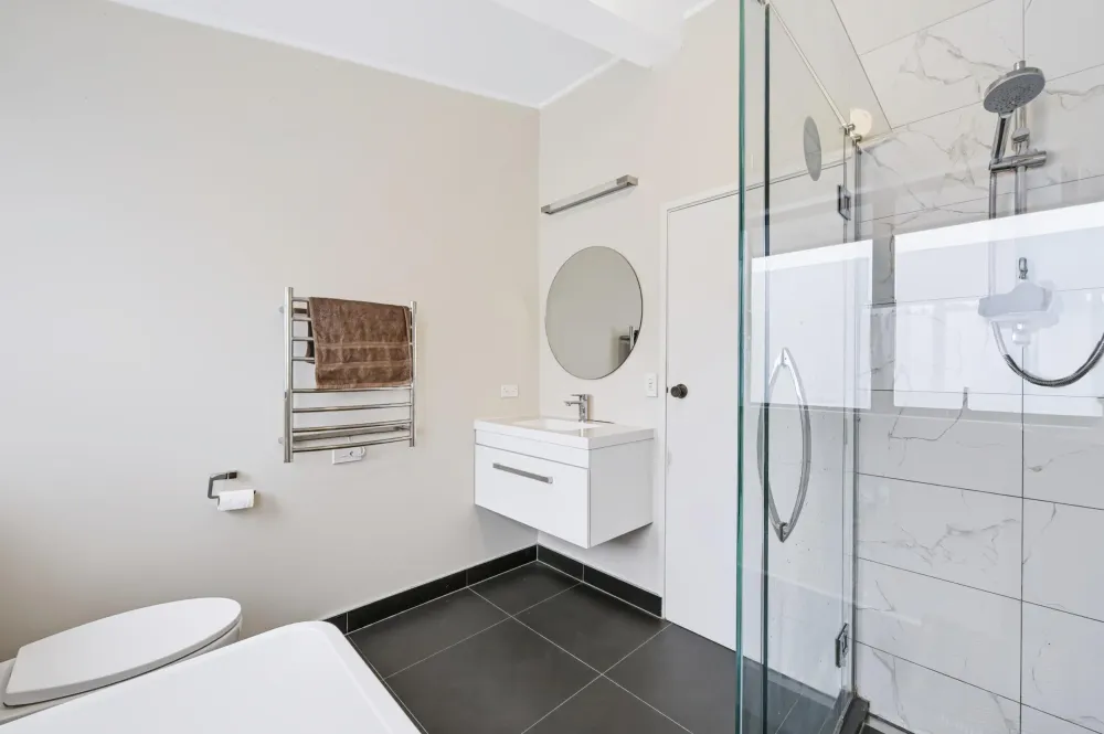 Photos of 438 Blackbridge Road