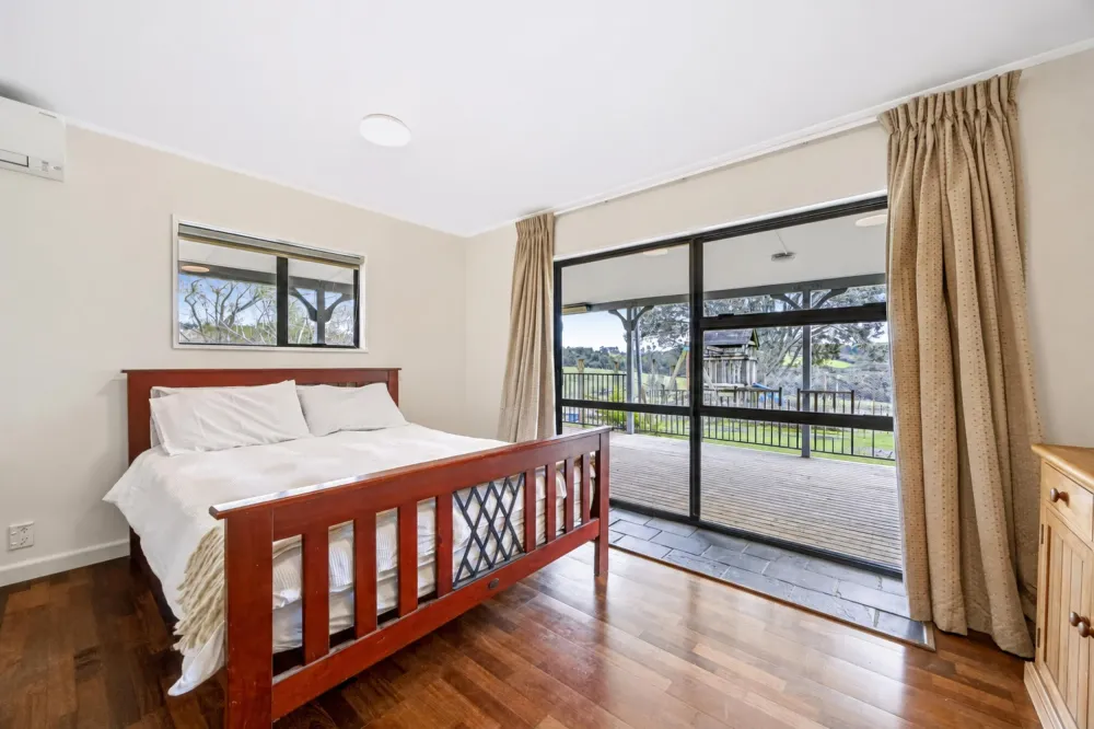 Photos of 438 Blackbridge Road