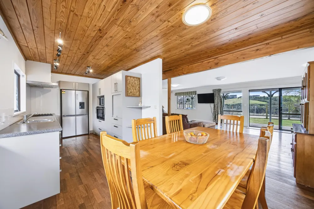 Photos of 438 Blackbridge Road
