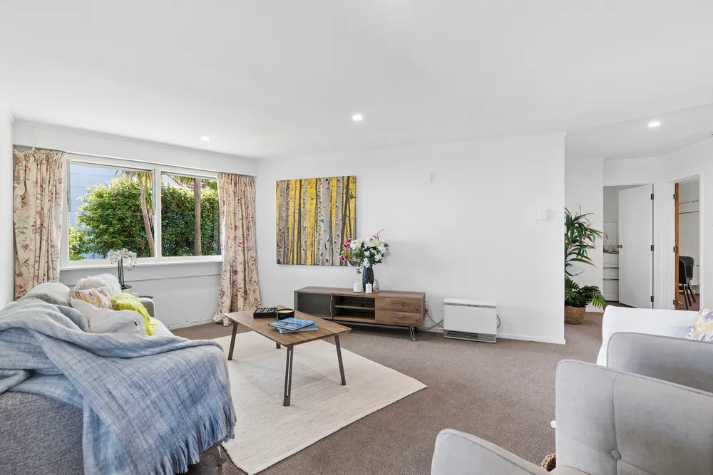 Photos of 18 Coates Road