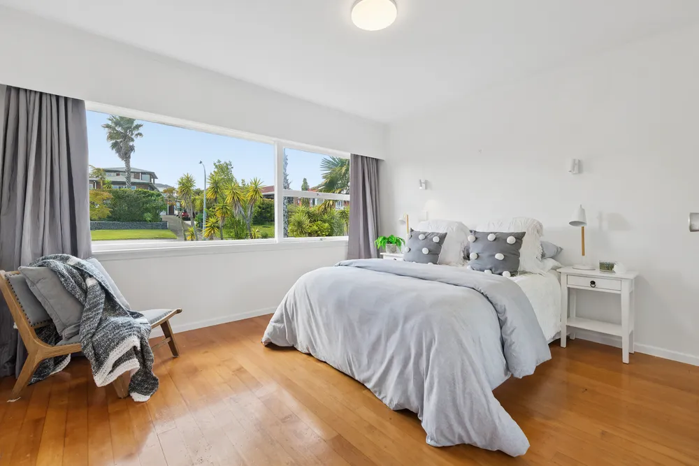 Photos of 18 Coates Road