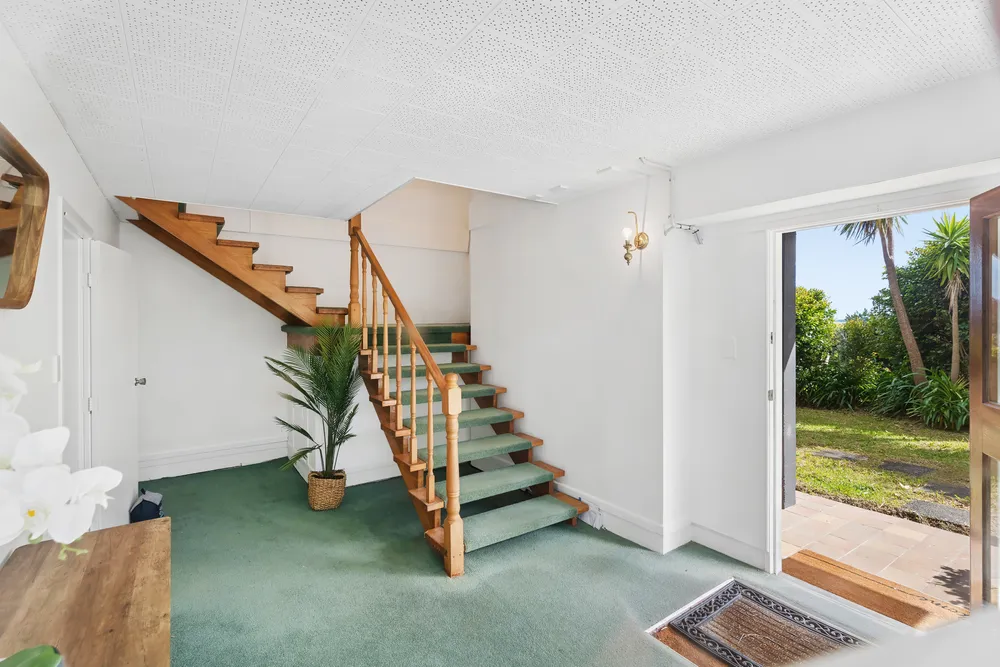 Photos of 18 Coates Road