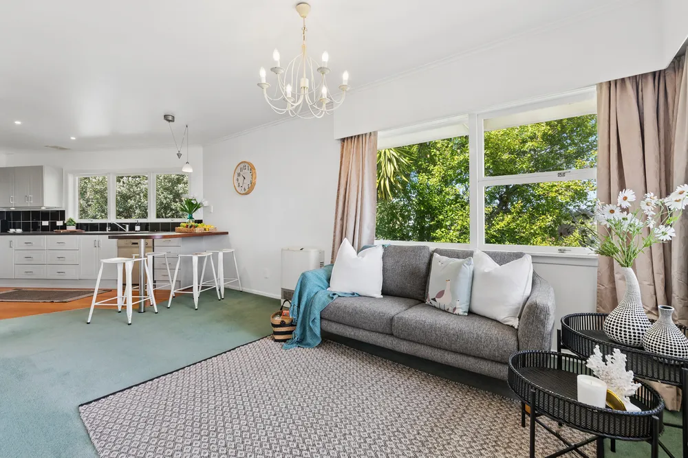 Photos of 18 Coates Road