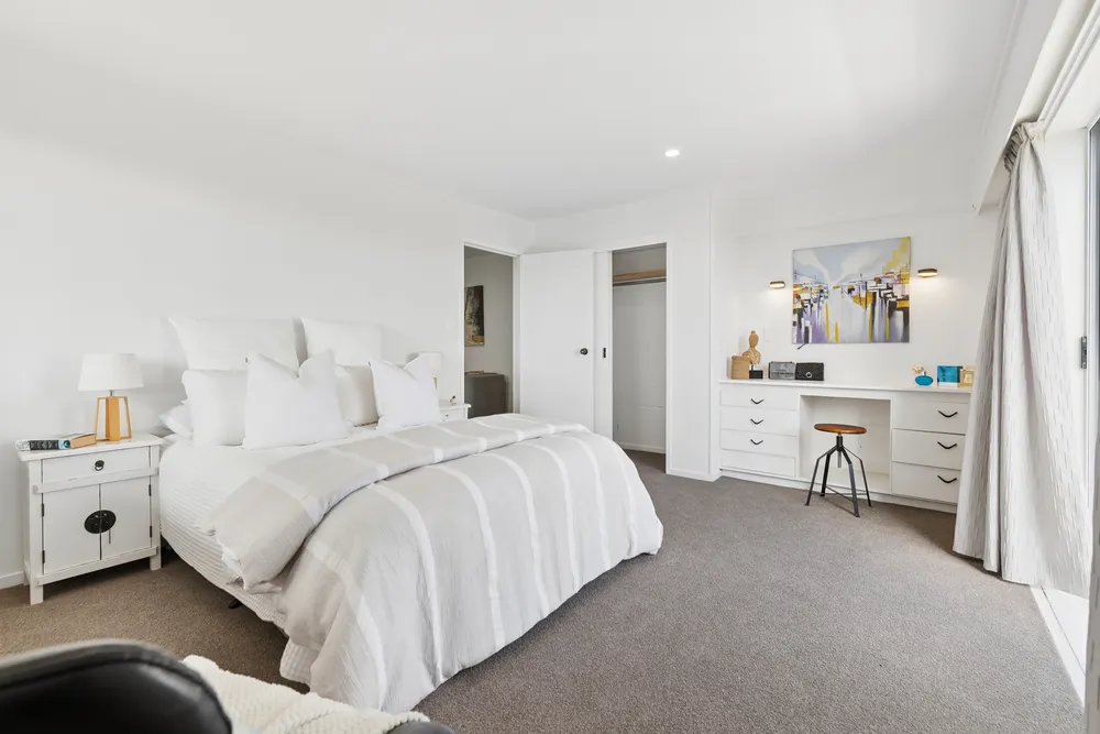 Photos of 18 Coates Road