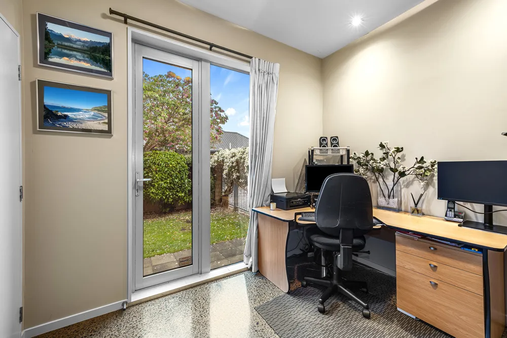 Photos of 204a Springfield Road