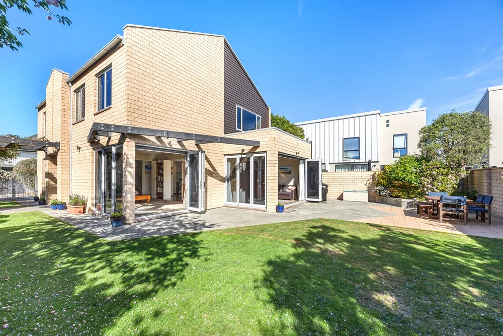 Photos of 204a Springfield Road