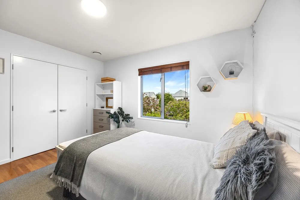 Photos of 204a Springfield Road