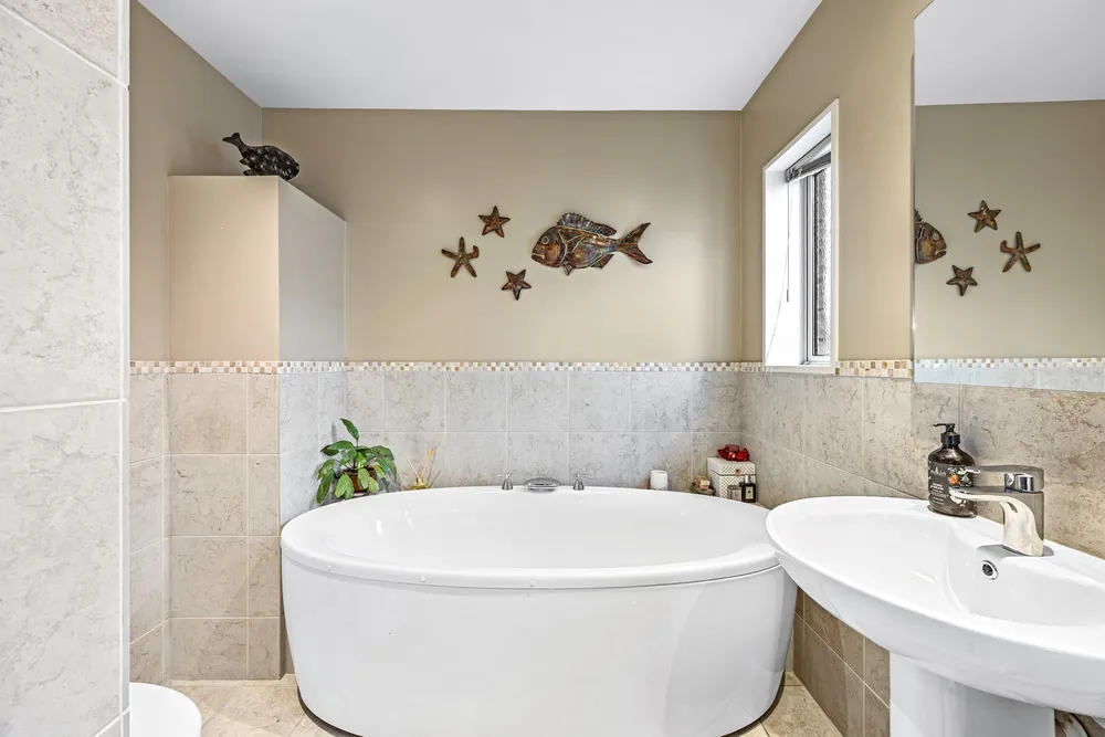 Photos of 204a Springfield Road