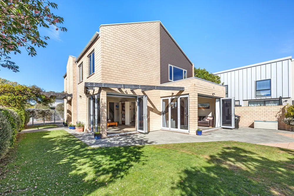 Photos of 204a Springfield Road