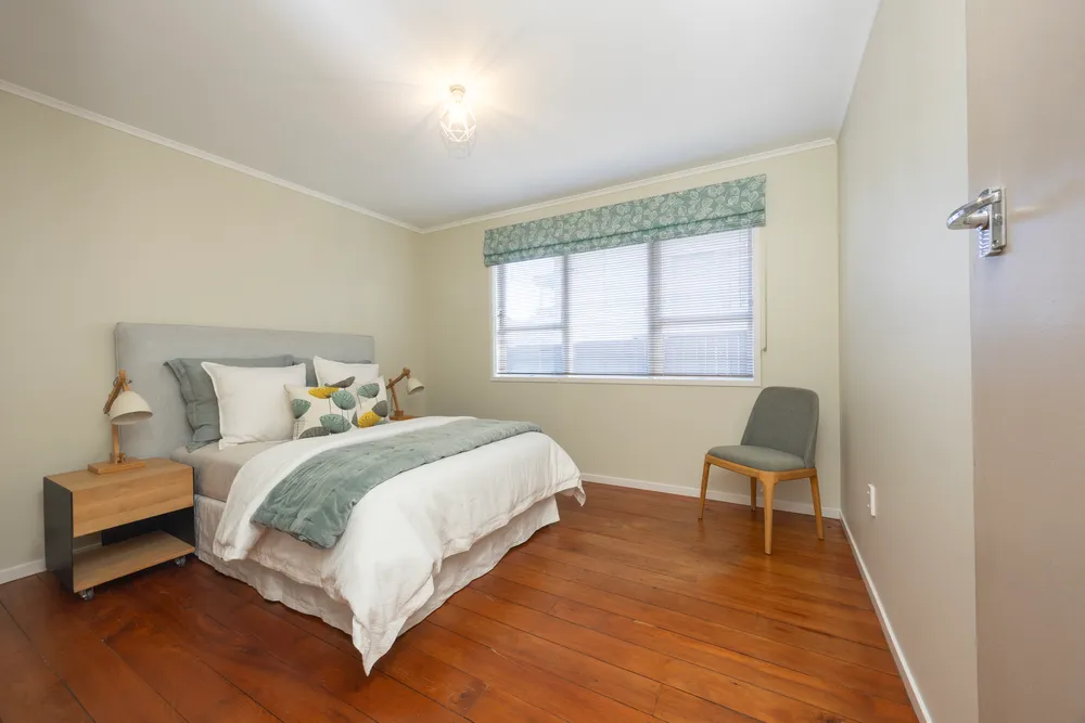 Photos of 160 Seabrook Avenue