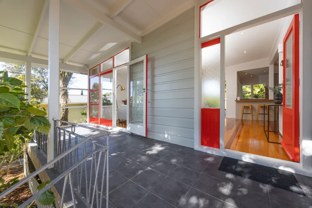 Photos of 160 Seabrook Avenue