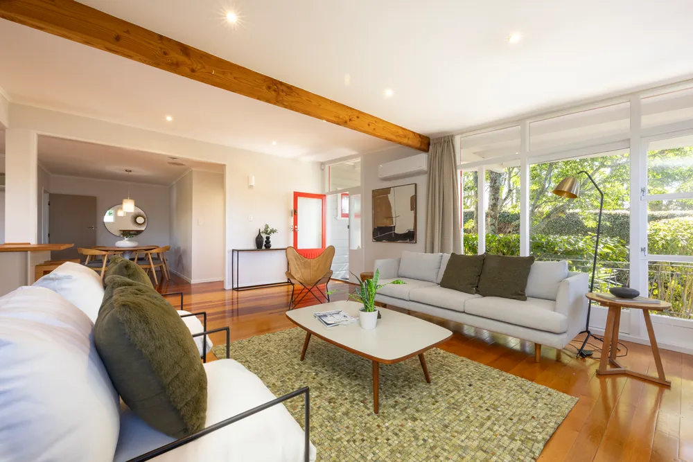 Photos of 160 Seabrook Avenue