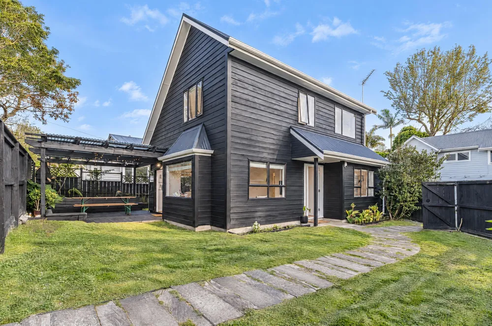 Photos of 34A Kenneth Avenue